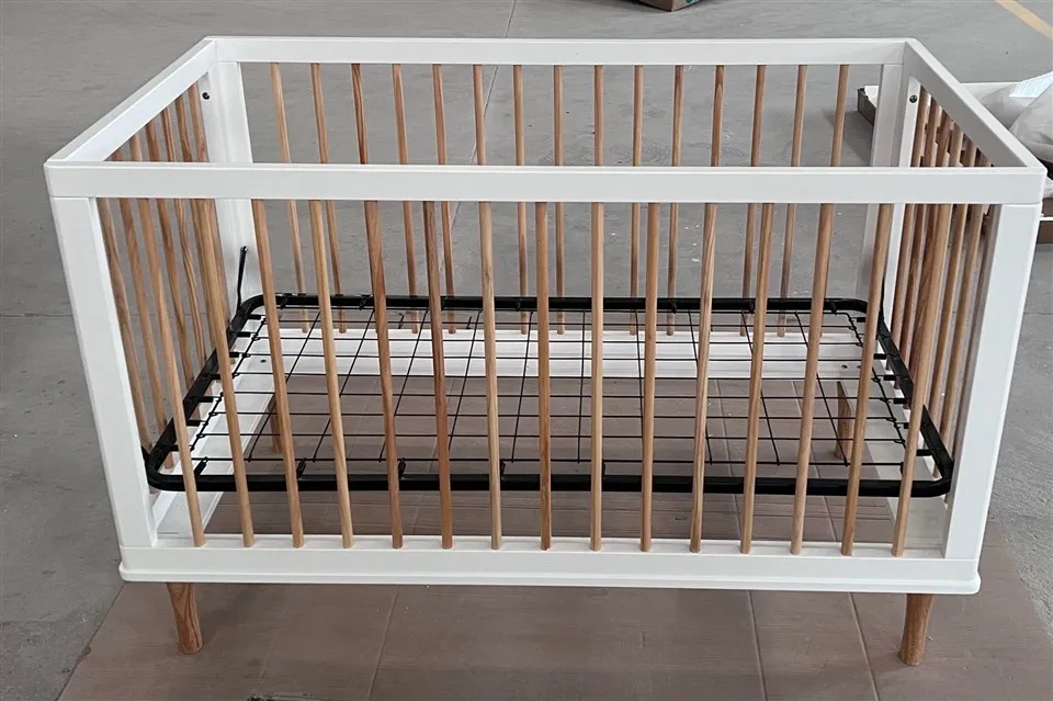 নিরাপদ Cribs